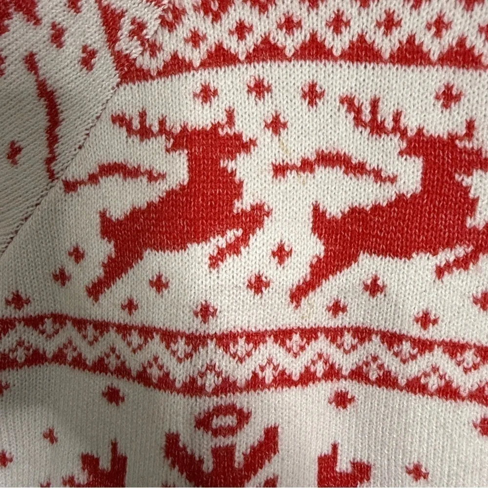 Dec. 25th red/white Christmas holiday cardigan. Sz L. Preowned. Like new.